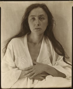 Stieglitz_Georgia-OKeeffe_1918 Alfred Stieglitz. Georgia O'Keeffe, 1918. The Art Institute of Chicago. Alfred Stieglitz Collection.